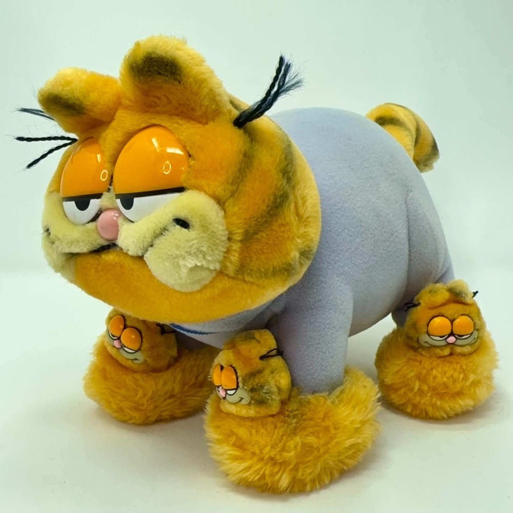 VTG 80s Garfield Plush My Favorite Slippers Dakin Blue Pajamas Stuffed Toy RARE